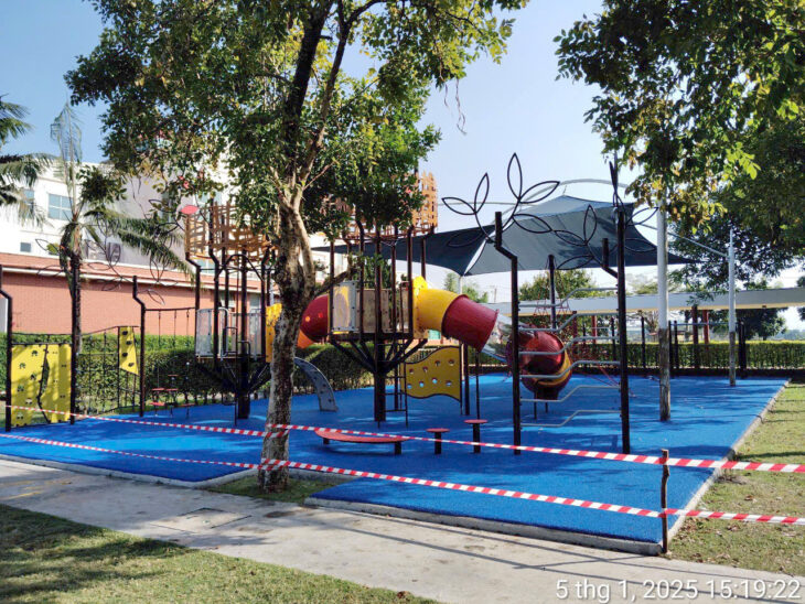 Chuyên thi công thiết bị sân chơi cho trẻ em tại TPHCM
