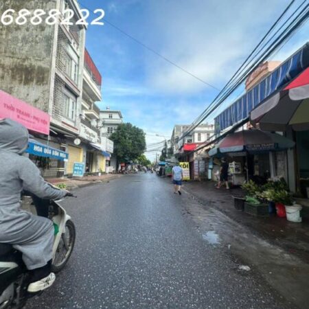 Nhà mặt đường Thiên Lôi , vị trí cực đẹp kinh doanh tốt