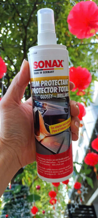 Bảo dưỡng nhựa trong và ngoài xe ô tô – Sonax trim protectant