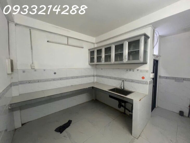 NHÀ SÁT MẶT TIỀN PHÚ THỌ HÒA, HXH, KHỦNG 82M2 (6,3 X 15M), CHỈ NHĨNH 8 TỶ ,SỔ HỒNG RIÊNG