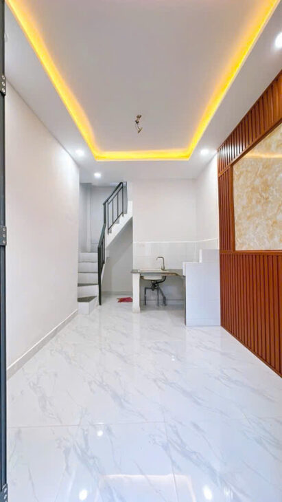 SÁT MẶT TIỀN HẺM 1 XẸT TRUNG TÂM Q4 HƠN 2 TỶ