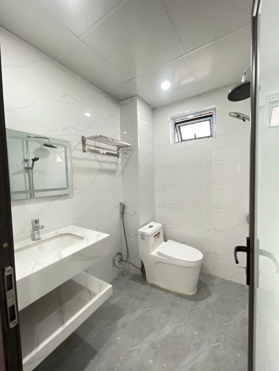 Bán NR 5 TẦNG gần Ngã Tư Sơn Đồng, Hoài Đức, Hà Nội, OTO tránh, KD giá BÁN chỉ nhỉnh 7 tỷ.