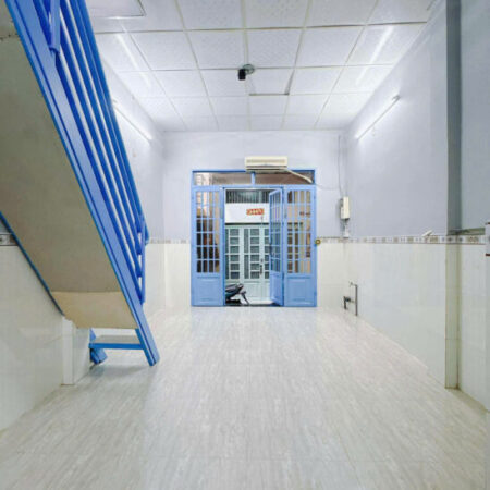 SÁT MẶT TIỀN TÔN ĐẢN TRUNG TÂM Q4 CÓ 2 TỶ