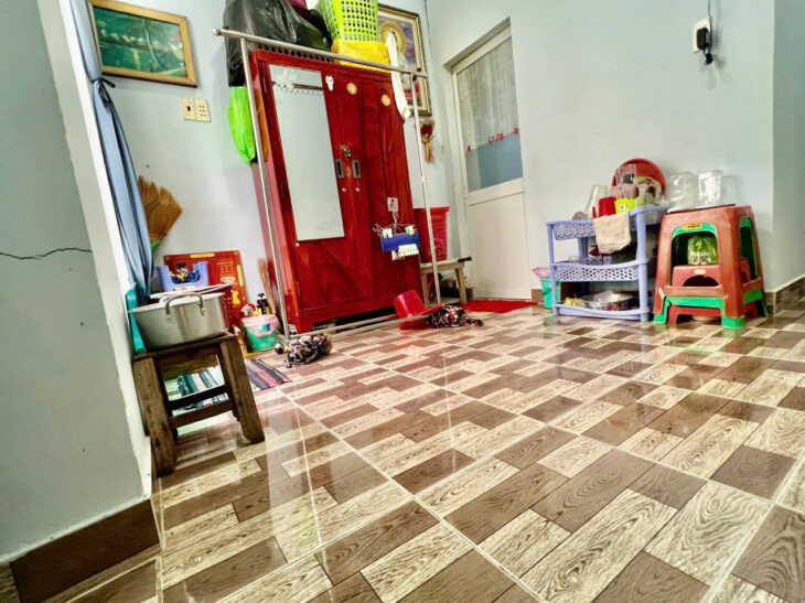 CẠNH MẶT TIỀN VĨNH KHÁNH Q4 NGANG 5 DÀI 9.5 CÓ 3 TỶ