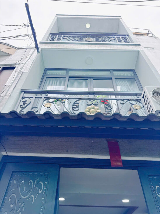 Cách mặt tiền đường xe hơi 🚗30 m Giá chỉ hơn 3 tỷ Trung Tâm Q4