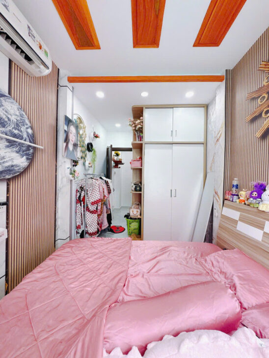 Cách mặt tiền đường xe hơi 🚗30 m Giá chỉ hơn 3 tỷ Trung Tâm Q4