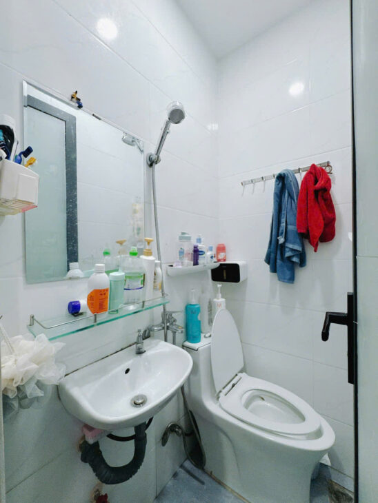 Cách mặt tiền đường xe hơi 🚗30 m Giá chỉ hơn 3 tỷ Trung Tâm Q4