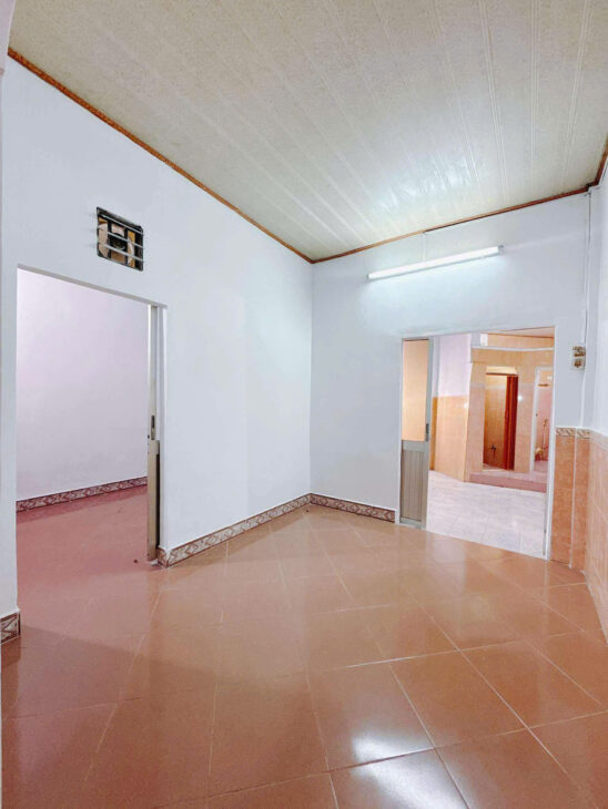 SÁT MẶT TIỀN TRUNG TÂM Q4 CÓ 59 TRIỆU M2 NGANG 10 DÀI 12 M