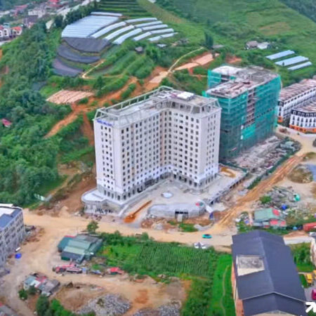 Bán liền kề tại trung tâm TX Sa Pa, cách Sun Palaza 900m sổ đỏ lâu dài giá 5,75 tỷ (cả đất + nhà)