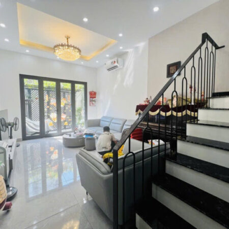 NHÀ ĐẸP LUNG LINH TẠI LẠC LONG QUÂN – OTO 7 CHỖ ĐỖ CỬA – NGÕ THÔNG – THIẾT KẾ HIỆN ĐẠI GIÁ NHỈNH 15