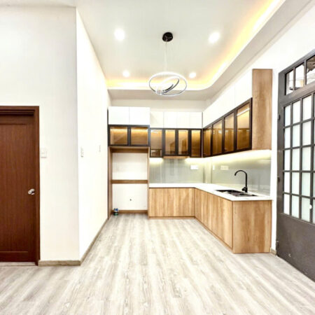 12 Tỷ: ngang 12m- Quận 10 ngay chợ An Đông, Medic Hòa Hảo- nhà 4 Tầng Xe hơi trong nhà. 0933910039