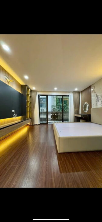 Nhà Tây Hồ 2 thoáng, 32 m, 5 tầng, oto ngủ trong nhà, nhà đẹp ở ngay!