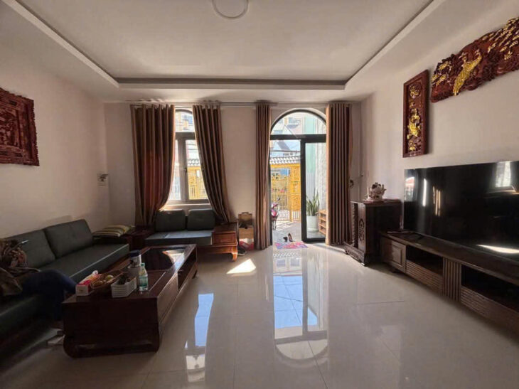 CHO THUÊ VILLA FULL NỘI THẤT 4 PHÒNG NGỦ CAO THẮNG TP ĐÀ LẠT 15TR/THÁNG