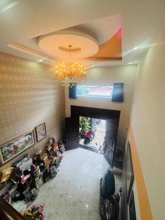 NHÀ ĐẸP BÌNH TÂN, GẦN THẠCH LAM, 5 TẦNG, HẺM Ô TÔ 8M, NHỈNH 8 TỶ