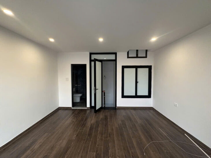 Nhà Tứ Liên – Tây Hồ – 5 tầng – thang máy – chuẩn công năng, về ở luôn giá 9,4 tỷ