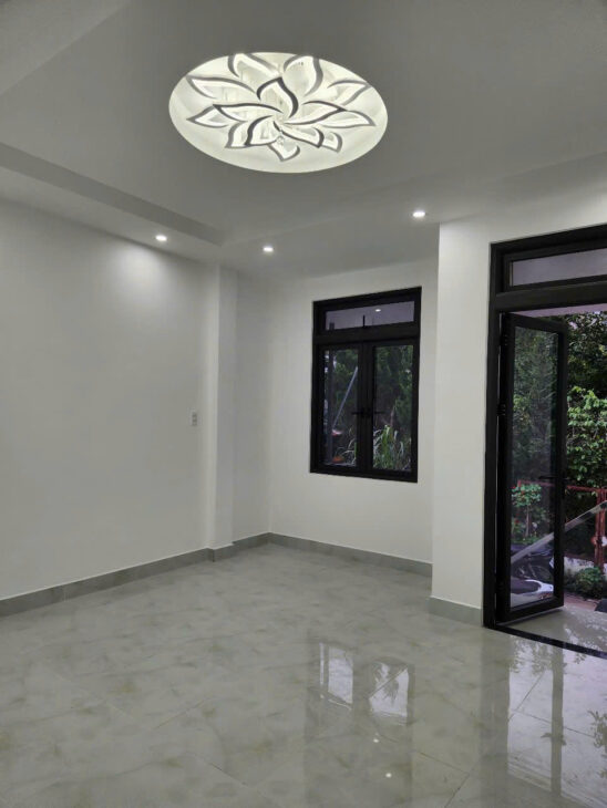 CHO THUÊ NHÀ NGUYÊN CĂN 2 TẦNG 2 MẶT TIỀN HẺM Ô TÔ AN BÌNH PHƯỜNG 3 ĐÀ LẠT GIÁ 10 TRIỆU