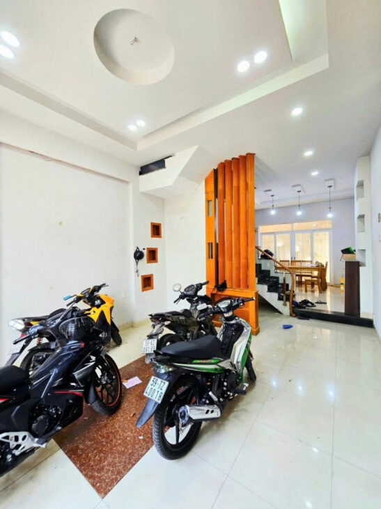 GẤP BÁN nhà phố 3 tầng ngang 4.5m – Lê Văn Thịnh Quân 2 – giá chỉ nhỉnh 7ty