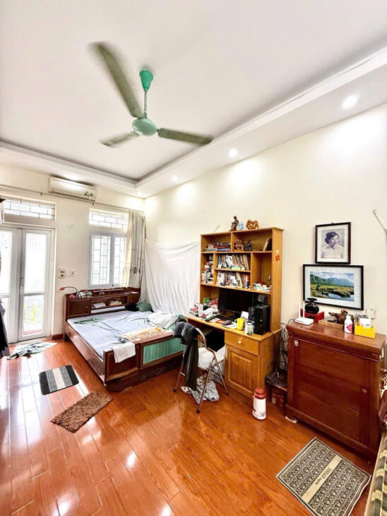 Bán nhà Đường Láng – Mặt ngõ kinh doanh – Sổ đỏ 45m 4 tầng kiên cố giá 10,3 tỷ