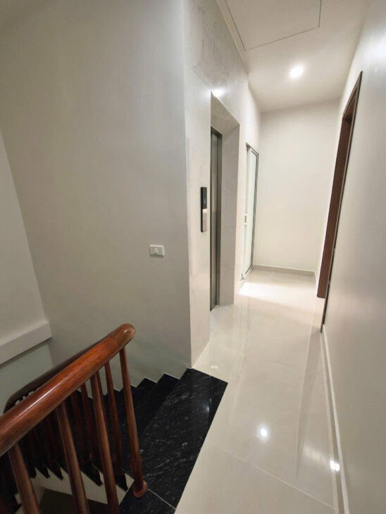 Bán nhà Tôn Đức Thắng mặt ngõ kinh doanh 30m ra phố 45m xây 6 tầng thang máy