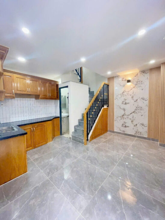 CÁCH MẶT TIỀN BẾN VÂN ĐỒN 15M XE HƠI NGANG 4 DIỆN TÍCH SD 53M2 CÓ 2 TỶ HƠN