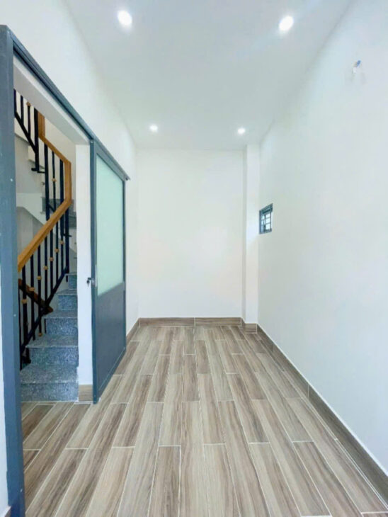 CÁCH MẶT TIỀN BẾN VÂN ĐỒN 15M XE HƠI NGANG 4 DIỆN TÍCH SD 53M2 CÓ 2 TỶ HƠN