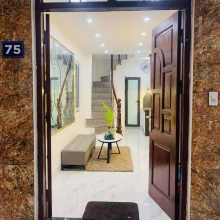 Bán Nhà Minh Khai 17m 3 Tầng 2 Ngủ Full Nội Thất Giá Chỉ 3.73 tỷ Sổ Riêng
