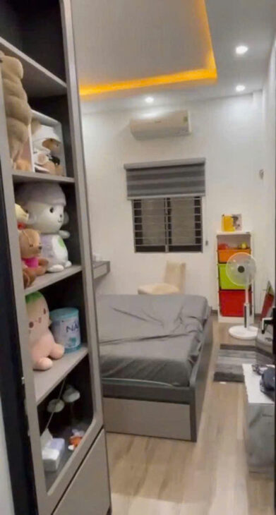 BÁN NHÀ AN DƯƠNG VƯƠNG 50 M 4 TẦNG 4 PN .MẶT NGÕ OTO 10 M.CHÀO:7.2 TỶ..SỔ ĐỎ CC.KHÔG QUY HOẠCH