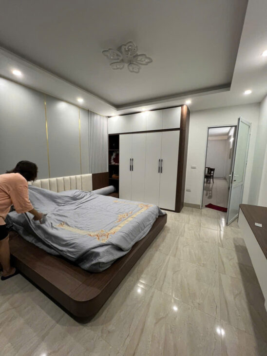 Bán căn Liền Kề Đìa Lão Hoàng Công 55mx 4 tầng vỉa hè, ô tô kinh doanh 13,6 tỷ.