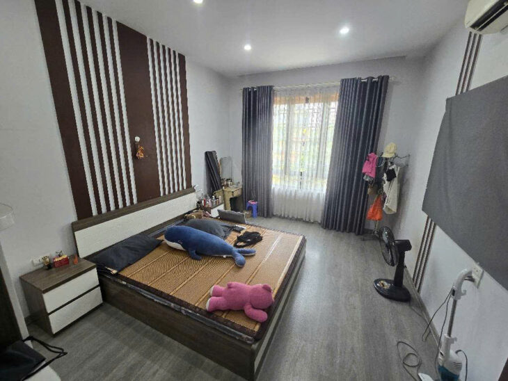 BÁN NHÀ XUÂN ĐỈNH 70 M,OTO QUA NHÀ ,VÀO NHÀ,SDCC 5 MT VUÔNG.CHÀO :16 TỶ