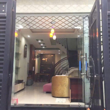 Nhà ngay HXH Nguyễn Hữu Dật, diện tích lớn full nội thất Nhà ngay HXH Nguyễn Hữu Dật, diện tích lớn full nội thất