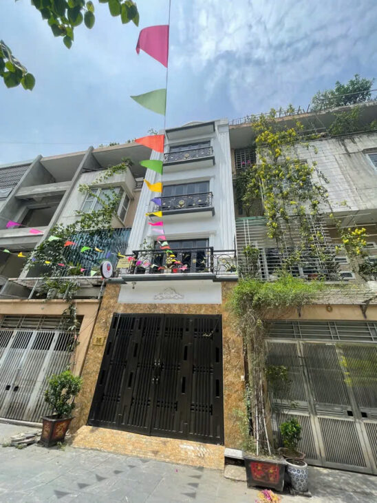 LIỀN KỀ KĐM MỚI VĂN PHÚ – VIEW VICTORY – Ô TÔ TRÁNH ĐỖ NGÀY ĐÊM – NỘI THẤT ĐẸP Ở NGAY 5 TẦNG -19.5