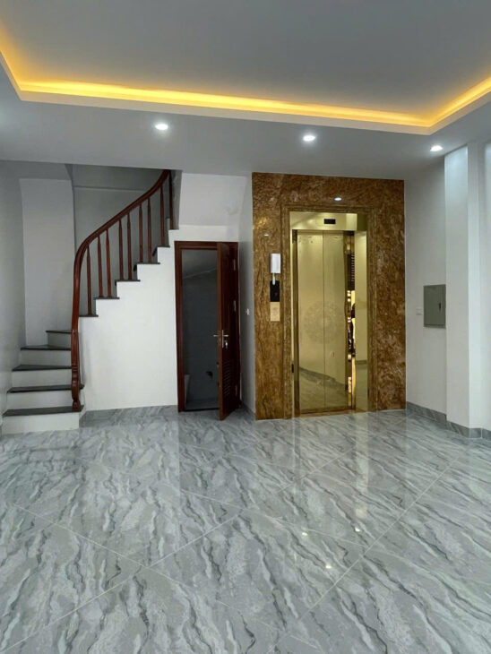 CỰC HIẾM TT BA ĐÌNH – MẶT NGÕ Ô TÔ TRÁNH – VỈA HÈ – 7 T THANG MÁY XÂY MỚI 17.8 Tỷ