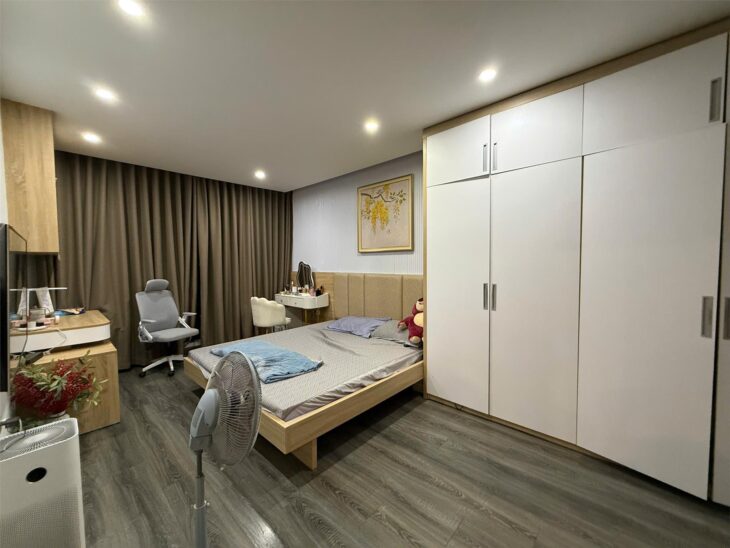 Tìm căn hộ 3PN đẹp, full nội thất, có sổ đỏ & slot ô tô? Căn này tại Goldmark City chắc chắn sẽ