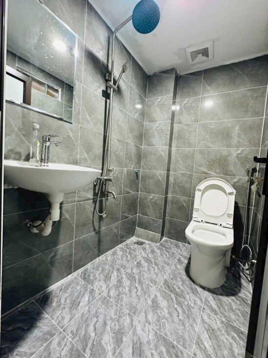 Siêu phẩm lô góc tập thể tầng 1 Trường Chinh 3 mặt thoáng, full đồ ở ngay. ô tô đỗ cầu thang 3PN +
