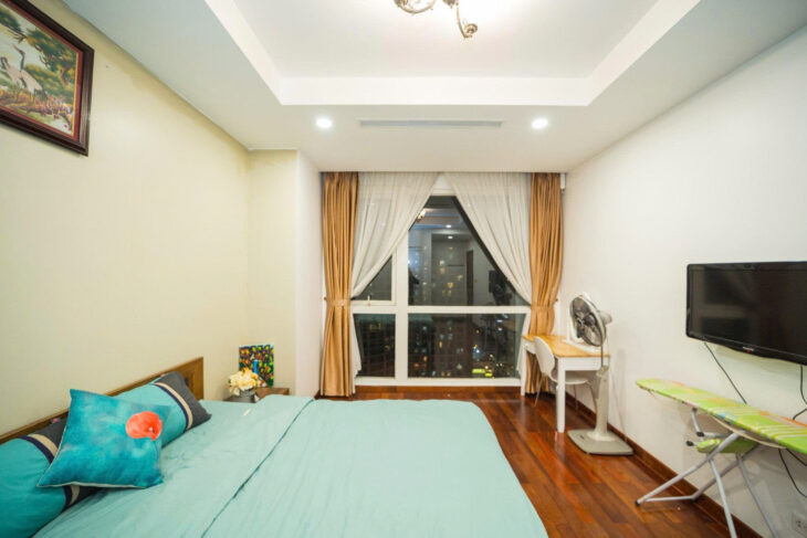 Căn to giá rẻ tại ROYAL CITY giá đẹp nhà tầng cao .