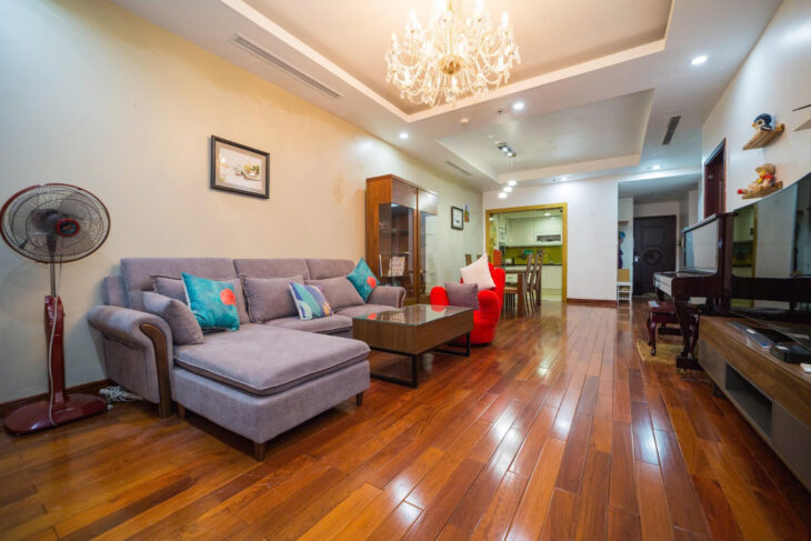 Căn to giá rẻ tại ROYAL CITY giá đẹp nhà tầng cao .