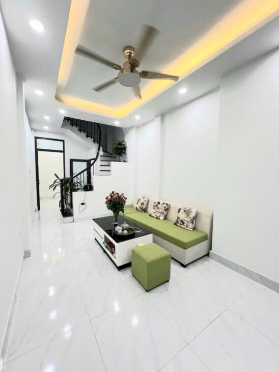 Bán Nhanh Nhà Tân Mai Ô Tô Đỗ Cửa 45m 2 Tầng 3 Ngủ 4.48 Tỷ Sổ Đỏ Riêng