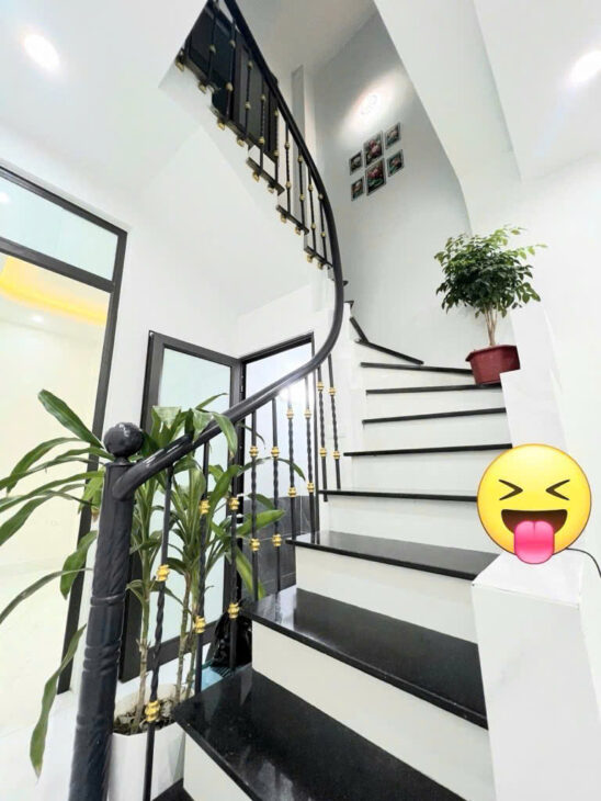 Bán Nhanh Nhà Tân Mai Ô Tô Đỗ Cửa 45m 2 Tầng 3 Ngủ 4.48 Tỷ Sổ Đỏ Riêng