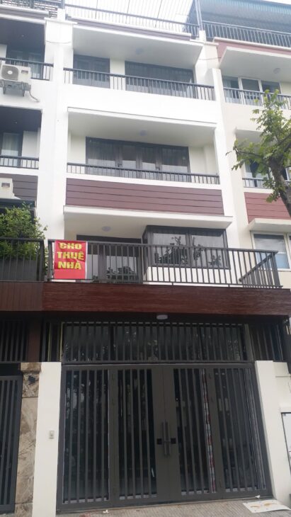 Cho thuê nhà liền kề đầu Trịnh Văn Bô, 80m2, 5 tầng làm văn phòng, kinh doanh