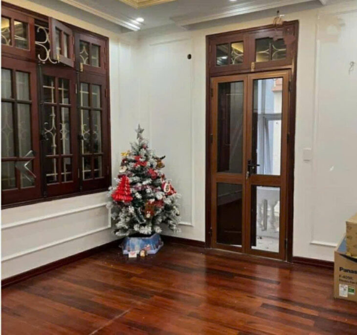 Biệt thự sân vườn Lưu Hữu Phước, DT200m2 x 4T x MT10m, ô tô chạy quanh nhà,giá chào 72 tỷ