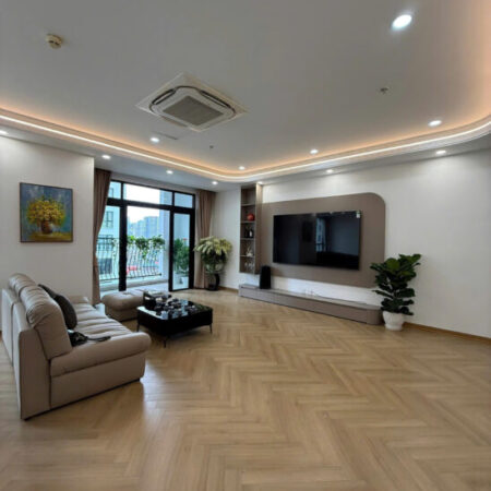 Khu đô thị Royal City đa tiện ích quần thể rộng bậc nhất Thanh Xuân , Hà Nội , bán căn 3PN