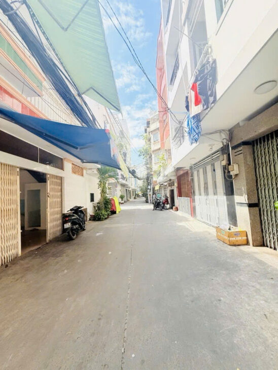 Mặt tiền kinh doanh xe hơi đường số giao Khánh Hội Tân Vĩnh Trung tâm Q 4 Ngang 6 dài 4.5 CÓ 6