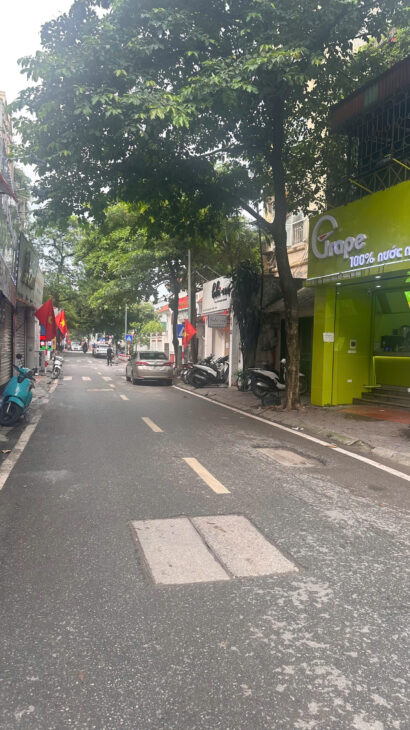 BÁN ĐẤT CẦU GIẤY – DƯƠNG QUẢNG HÀM – 110M MẶT TIỀN 6M NỞ HẬU 30M RA Ô TÔ TRÁNH – GIÁ ĐẦU TƯ