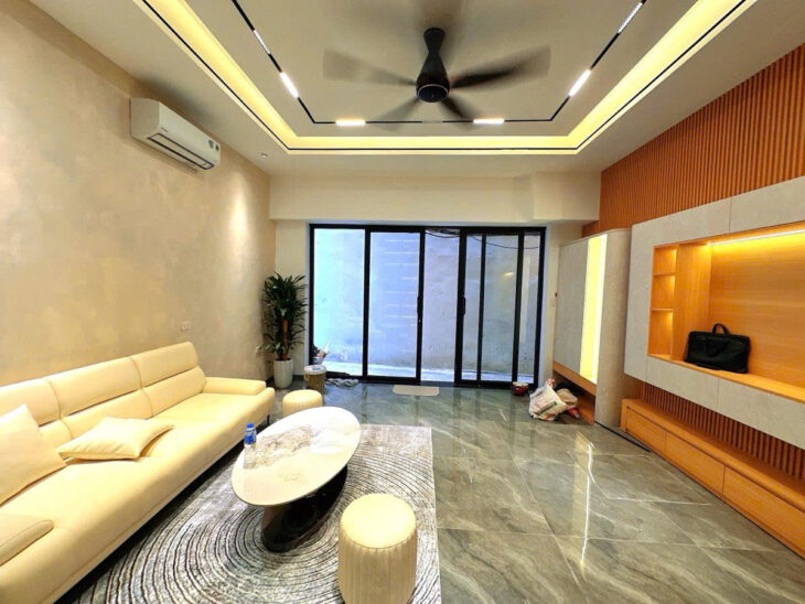 Bán nhà Tây Sơn, Đống Đa 45m 6 tầng thang máy – Kinh doanh giá 13,8 tỷ