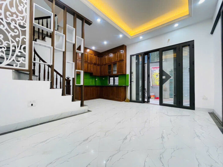 Cần Bán Nhà Lĩnh Nam Xây Mới 32M 5 Tầng 4 Phòng Giá 4.93 Tỷ Sổ Đỏ Riêng