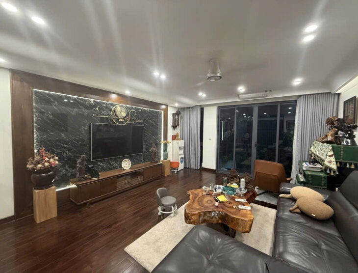 NV VIP HOÀNG QUỐC VIỆT KÉO DÀI 85M, 6 TẦNG THANG MÁY, GIÁ 27.5 TỶ