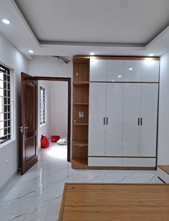 NHÀ VỊ TRÍ ĐẸP – GIÁ ƯU ĐÃI Chính Chủ cần tiền bán gấp nhà xây mới lô góc 2 mặt thoáng tại La Khê