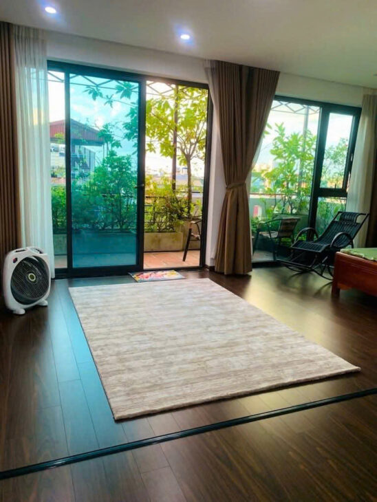 BÁN căn nhà phố Trạm – Long Biên 7 tầng thang máy full nội thất cao cấp