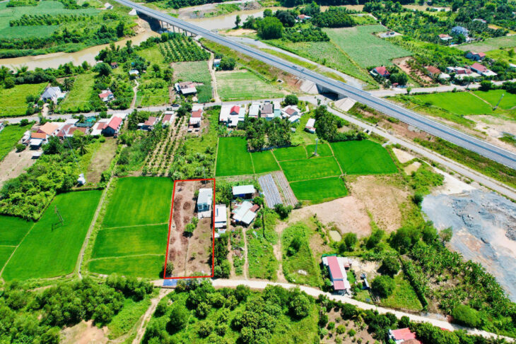 BÁN GẤP 2 LÔ CÓ SẴN NHÀ CẤP 4 PHÙ HỢP LÀM NHÀ VƯỜN TẠI DIÊN THỌ, DIÊN KHÁNH.