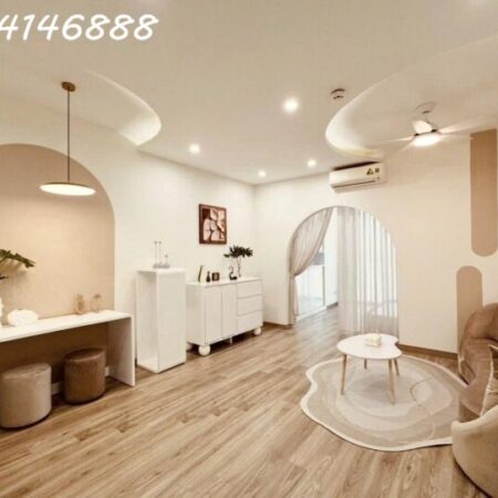 Bán căn hộ Royal City , 136m² , 3 PN , giá : 13 tỷ , LH 0584146888 biết thêm thông tin căn